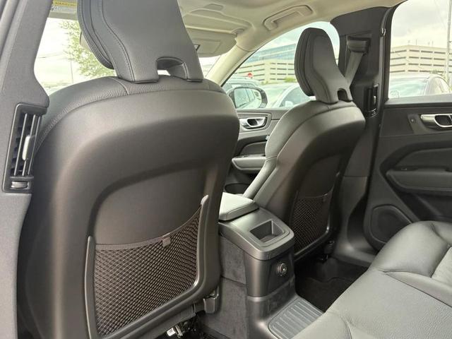 Photo of 2025 Crystal White Volvo XC60 Plug-In Hybrid