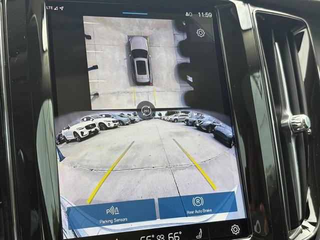 Photo of 2025 Crystal White Volvo XC60 Plug-In Hybrid