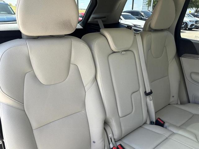 Photo of 2023 Onyx Black Volvo XC90