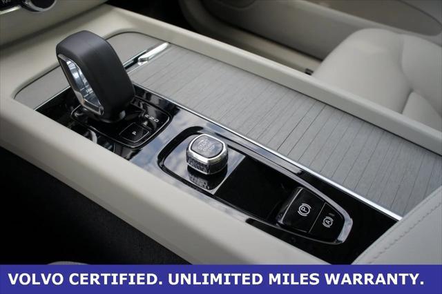 Photo of 2025 Bright Dusk Volvo XC60 Plug-In Hybrid
