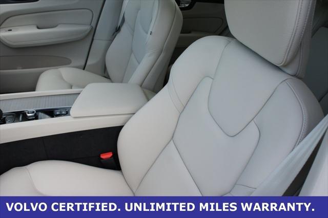 Photo of 2025 Bright Dusk Volvo XC60 Plug-In Hybrid