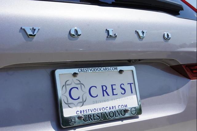 Photo of 2026 Aurora Silver Volvo XC60