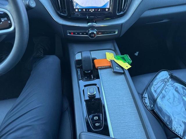 Photo of 2025 Denim Blue Metallic Volvo XC60