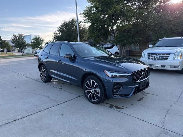 Photo of 2025 Denim Blue Metallic Volvo XC60