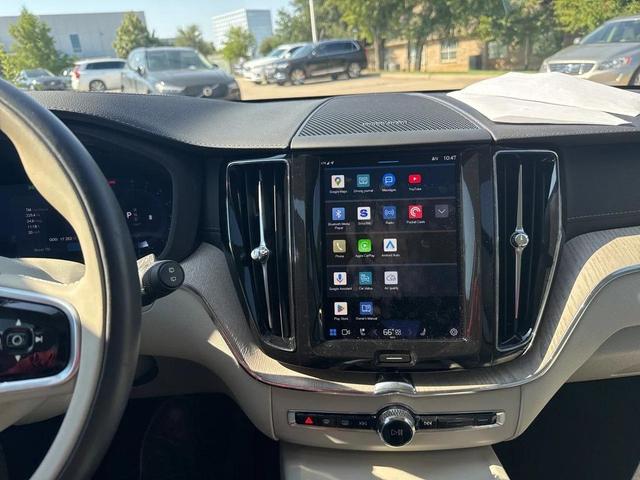 Photo of 2023 Onyx Black Metallic Volvo XC60