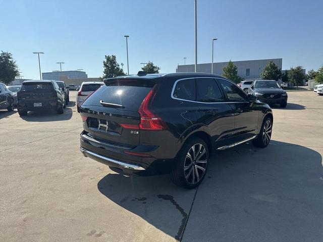 Photo of 2023 Onyx Black Metallic Volvo XC60