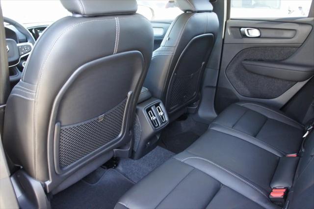 Photo of 2025 Crystal White Pearl Volvo XC40