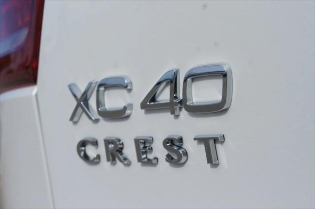 Photo of 2025 Crystal White Pearl Volvo XC40