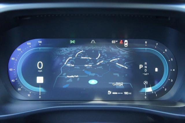 Photo of 2025 Crystal White Pearl Volvo XC40