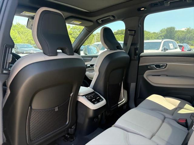 Photo of 2026 Vapour Gray Volvo XC90