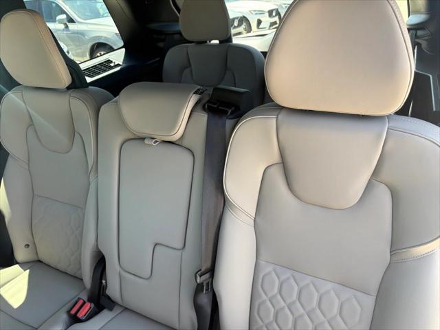 Photo of 2026 Vapour Gray Volvo XC90