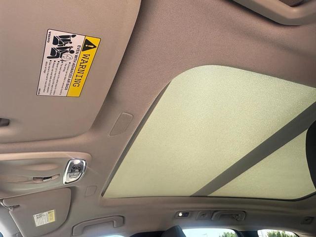 Photo of 2020 Onyx Black Metallic Volvo XC60