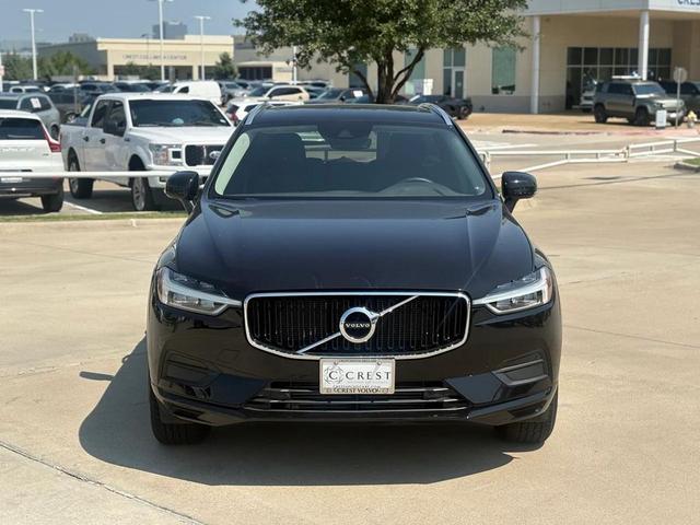 Photo of 2020 Onyx Black Metallic Volvo XC60