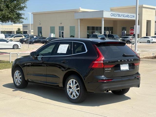 Photo of 2020 Onyx Black Metallic Volvo XC60