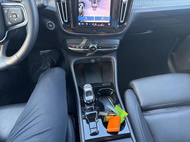 Photo of 2025 Cloud Blue Volvo XC40