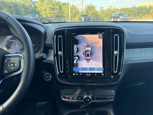 Photo of 2025 Cloud Blue Volvo XC40