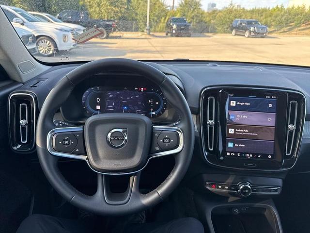 Photo of 2025 Cloud Blue Volvo XC40