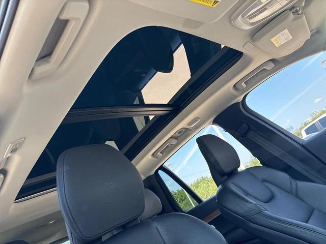 Photo of 2023 Onyx Black Metallic Volvo XC90