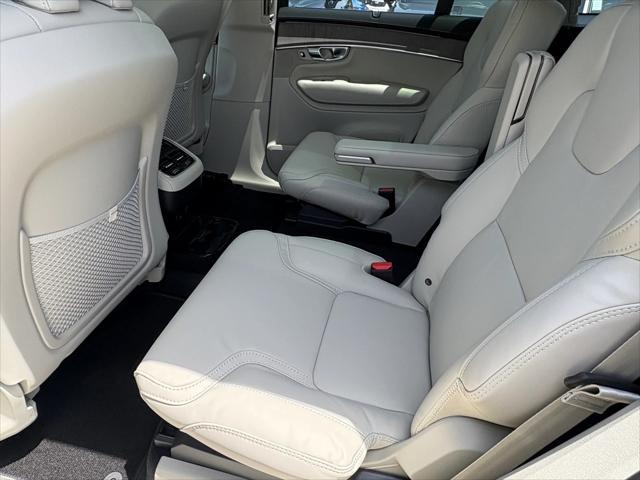 Photo of 2026 Mulberry Red Volvo XC90