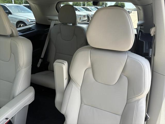 Photo of 2026 Mulberry Red Volvo XC90