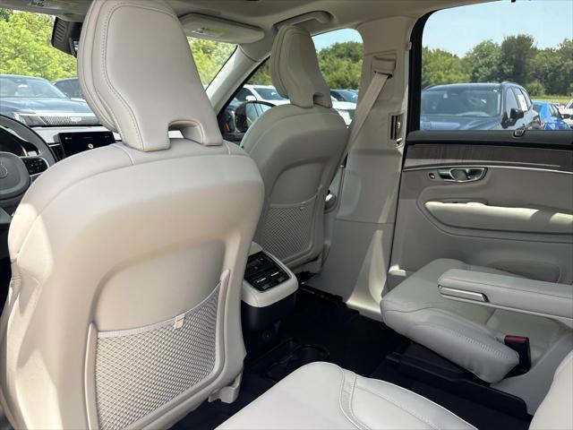 Photo of 2026 Mulberry Red Volvo XC90