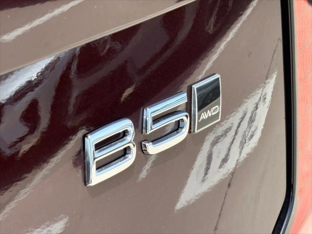 Photo of 2026 Mulberry Red Volvo XC90