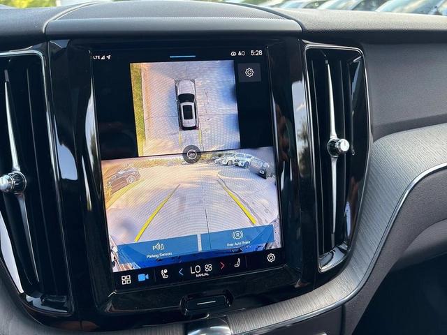 Photo of 2025 Onyx Black Metallic Volvo XC60