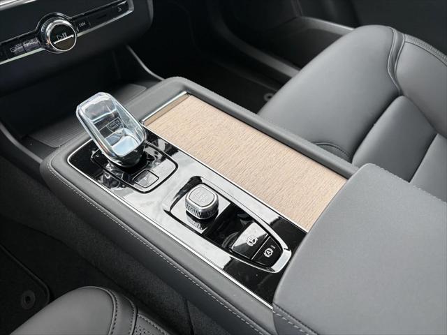 Photo of 2026 Vapour Gray Volvo XC90