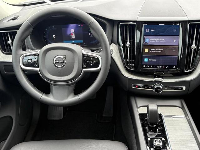 Photo of 2025 Crystal White Volvo XC60 Plug-In Hybrid