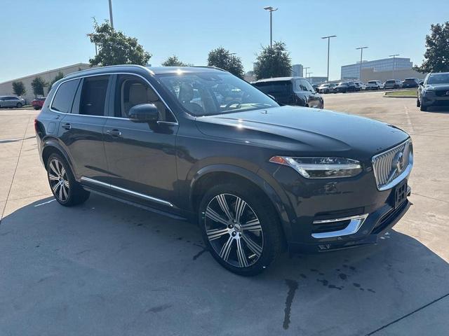 Photo of 2022 Savile Gray Metallic Volvo XC90
