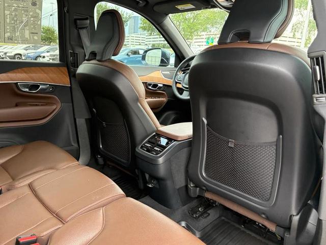 Photo of 2023 Denim Blue Metallic Volvo XC90