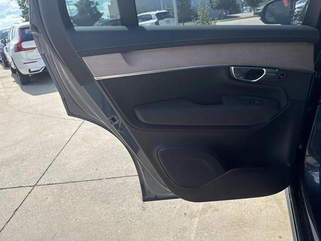 Photo of 2025 Denim Blue Metallic Volvo XC90