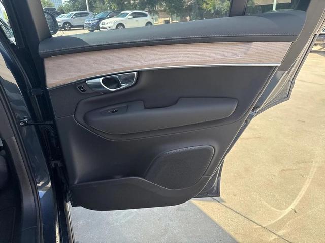 Photo of 2025 Denim Blue Metallic Volvo XC90