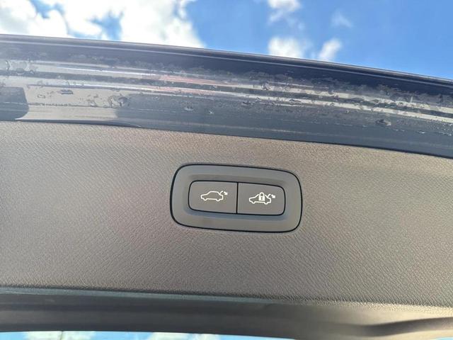 Photo of 2025 Denim Blue Metallic Volvo XC90
