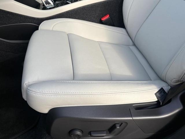 Photo of 2026 Vapour Gray Volvo XC40