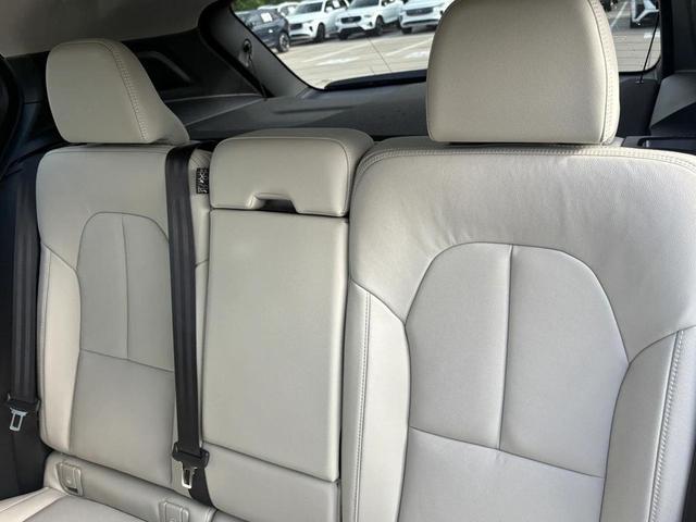 Photo of 2026 Vapour Gray Volvo XC40