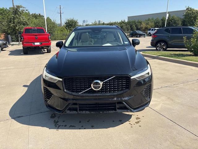 Photo of 2025 Onyx Black Metallic Volvo XC60 Plug-In Hybrid