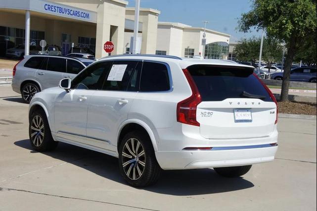 Photo of 2023 Crystal White Metallic Volvo XC90