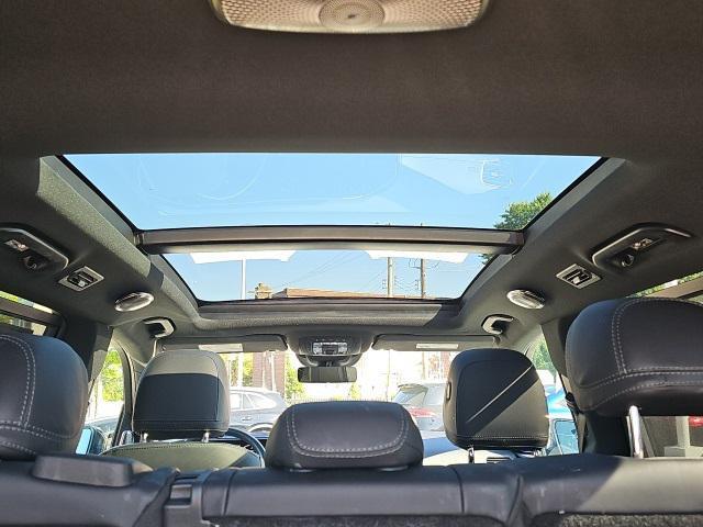 Photo of 2022 MANUFAKTUR Diamond White Bright Mercedes-Benz GLS 580