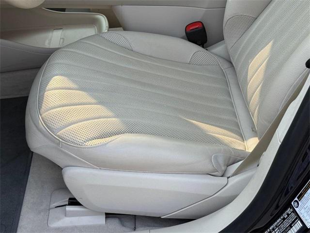 Photo of 2022 Nautical Blue Metallic Mercedes-Benz EQS 450+