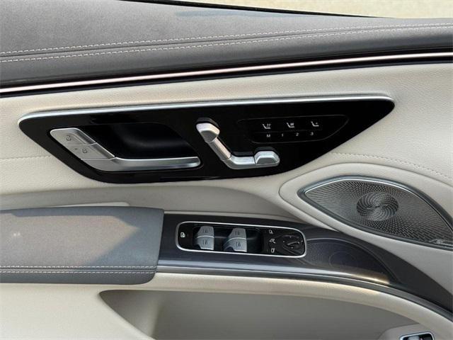 Photo of 2022 Nautical Blue Metallic Mercedes-Benz EQS 450+