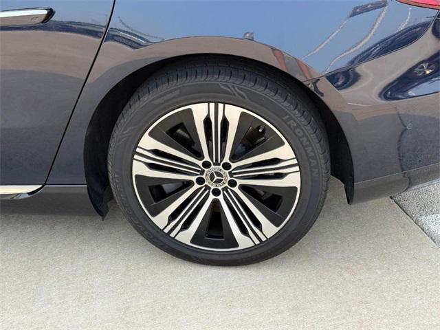 Photo of 2022 Nautical Blue Metallic Mercedes-Benz EQS 450+