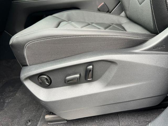 Photo of 2026 Silver Mist Metallic Volkswagen Atlas