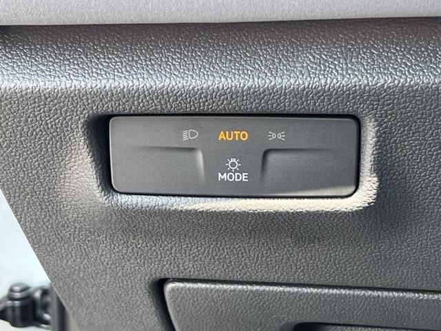 Photo of 2025 Opal White Pearl Effect Volkswagen Tiguan