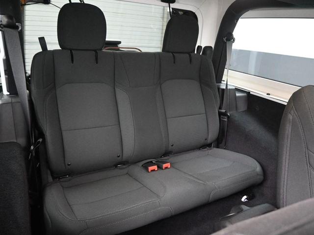 Photo of 2022 Bright White Clearcoat Jeep Wrangler