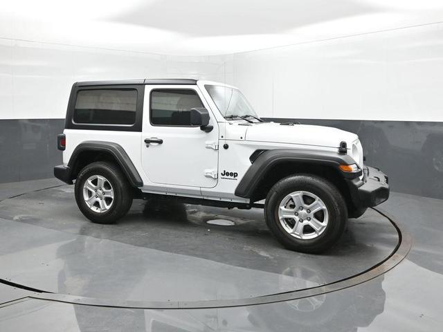 Photo of 2022 Bright White Clearcoat Jeep Wrangler