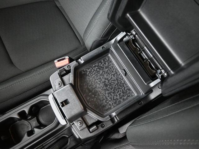 Photo of 2022 Bright White Clearcoat Jeep Wrangler
