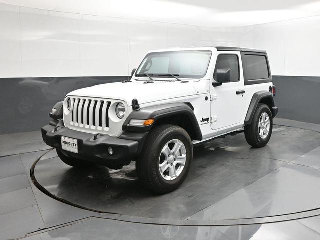 Photo of 2022 Bright White Clearcoat Jeep Wrangler