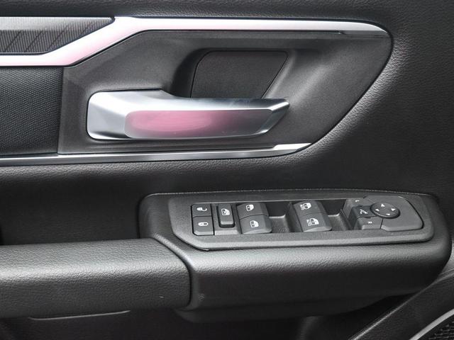 Photo of 2025 Billet Silver Metallic Clearcoat RAM 1500