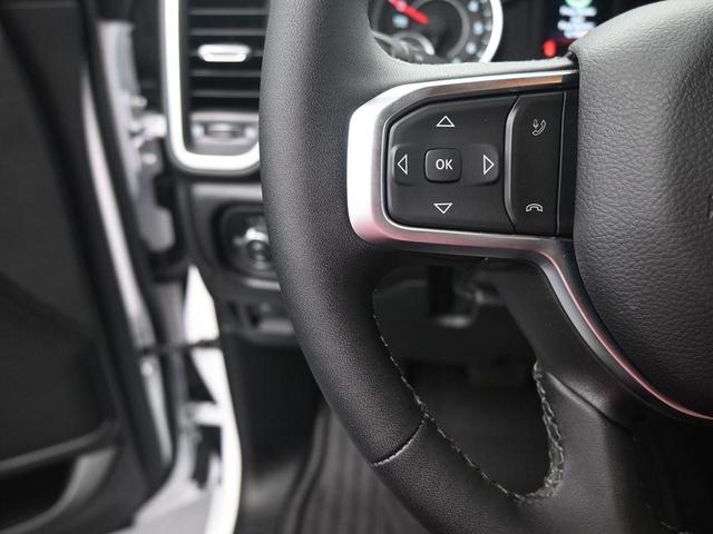 Photo of 2025 Bright White Clearcoat RAM 1500